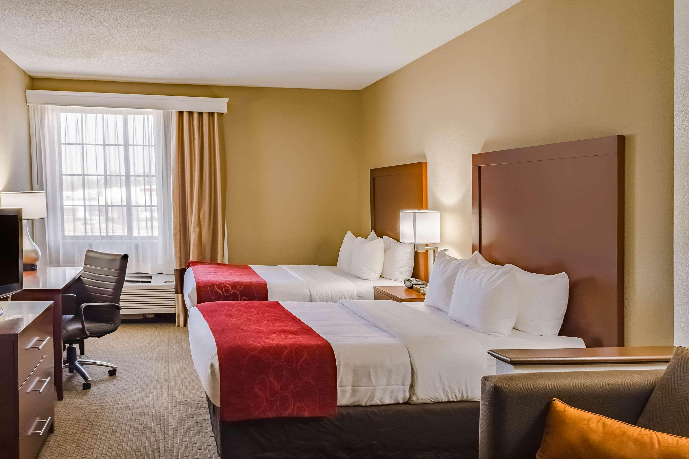 Comfort Suites Хаттисберг Экстерьер фото