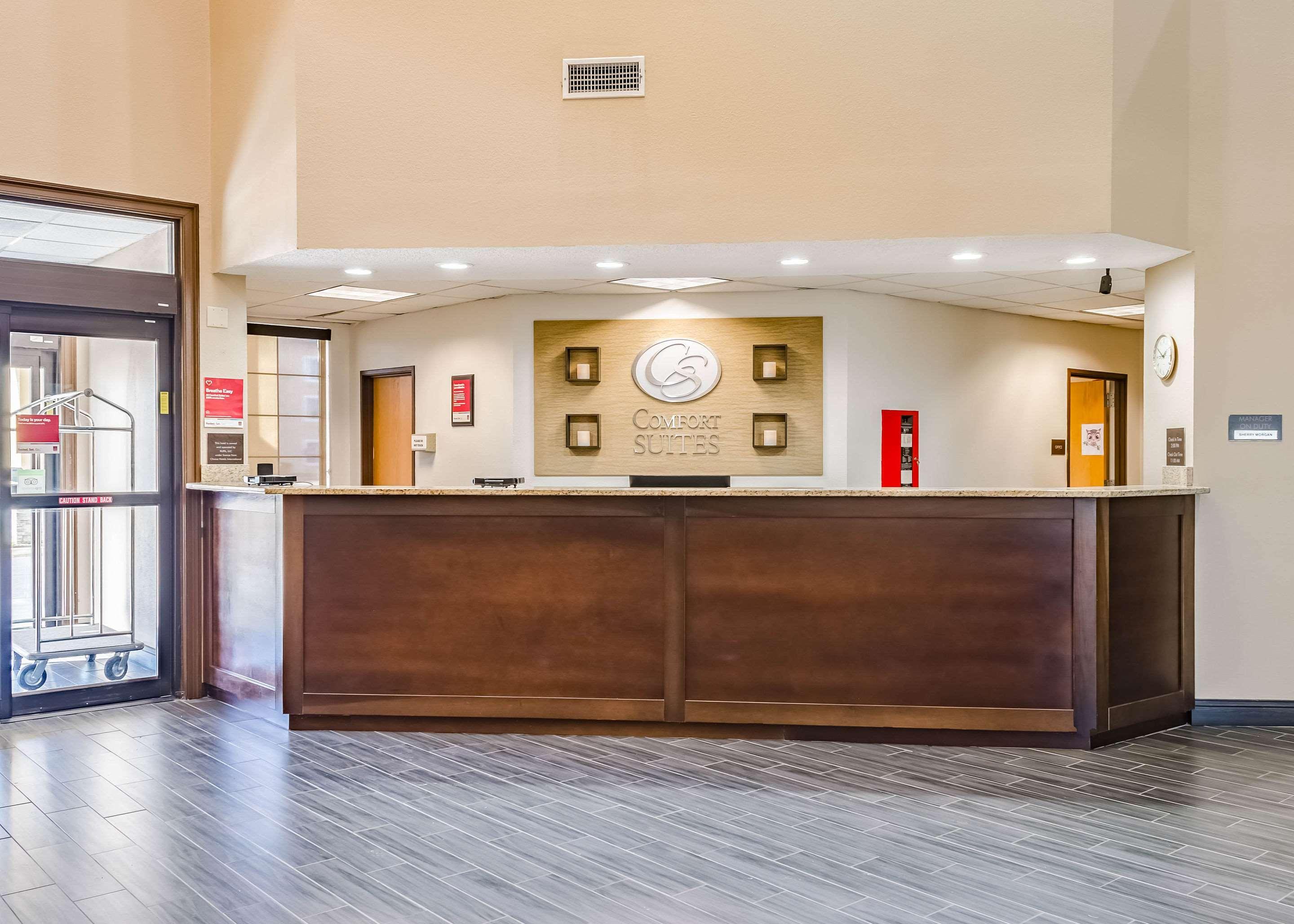 Comfort Suites Хаттисберг Экстерьер фото