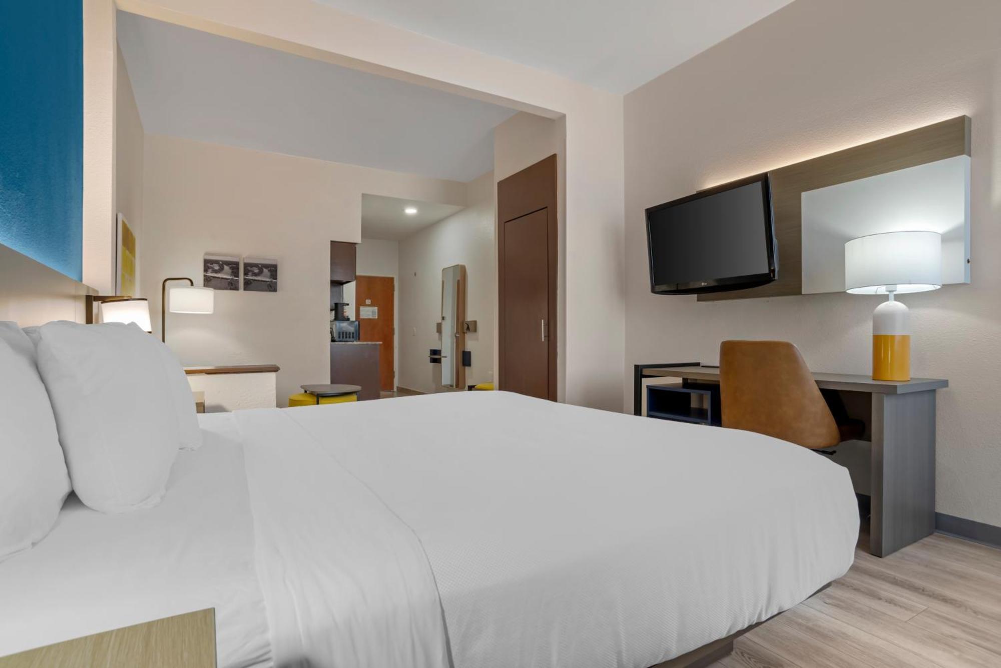 Comfort Suites Хаттисберг Экстерьер фото