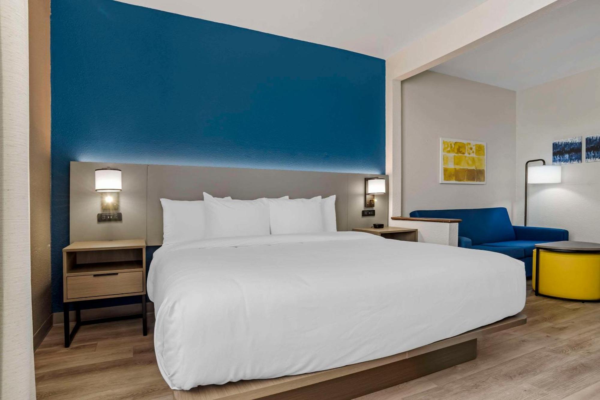 Comfort Suites Хаттисберг Экстерьер фото